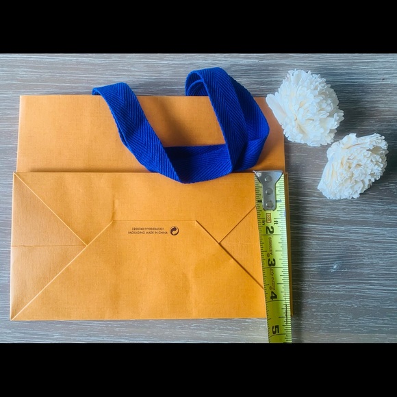 Louis Vuitton Shopping Bags - Picture 6 of 9